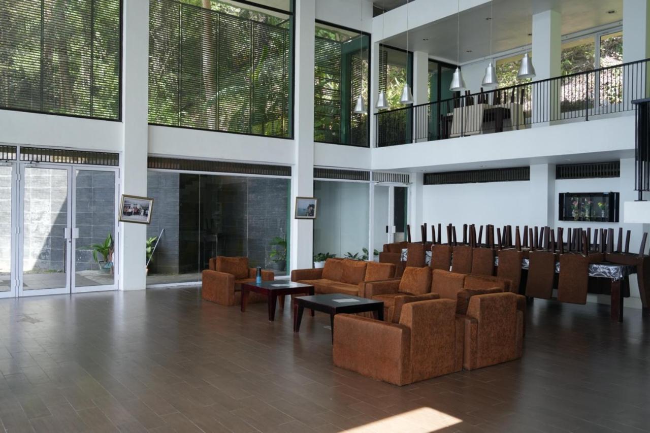 באליג'ה Tiara Bunga Hotel & Villa מראה חיצוני תמונה